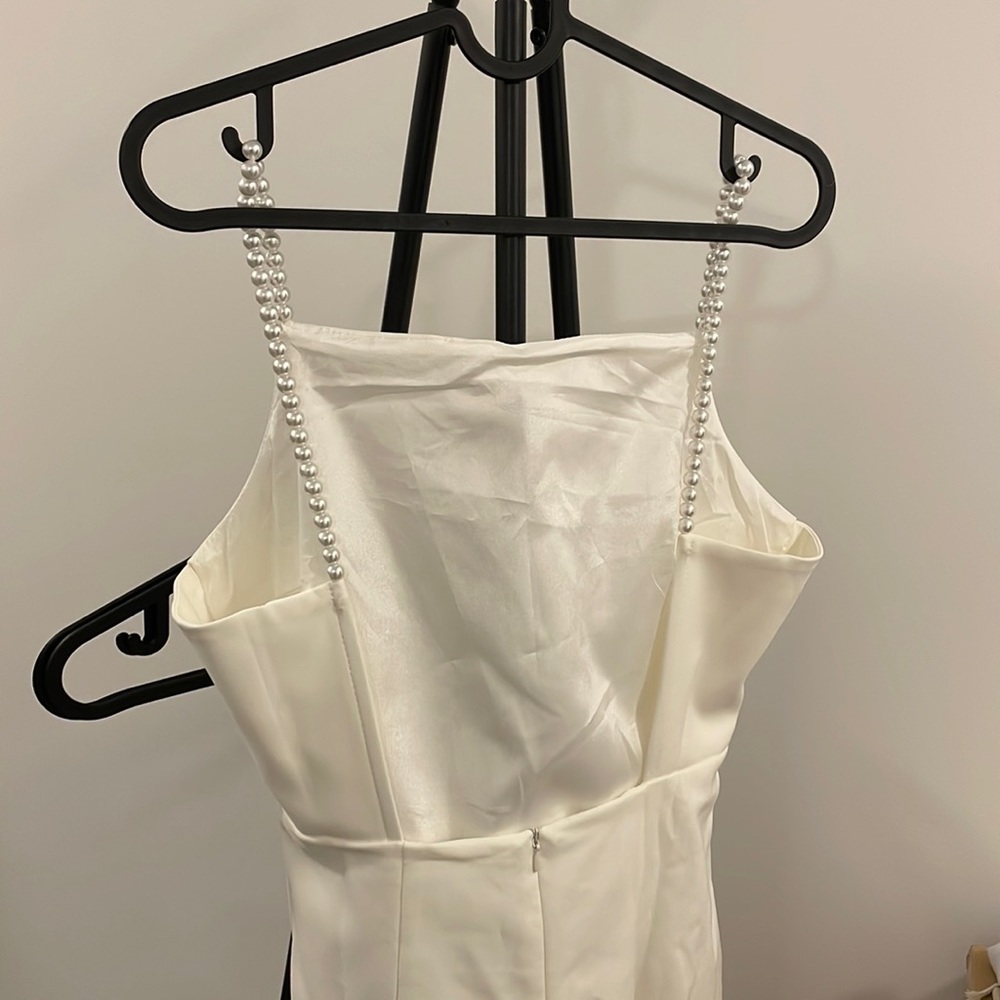 Pearl dress with open back